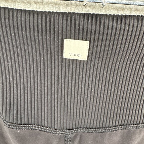 Vuori Studio Pocket Shorts Black Ribbed Waist High Rise Size Medium - Picture 9 of 10